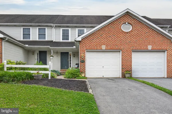 $299,900 | 4072 Laurel Lane, Mount Joy, PA 17552
