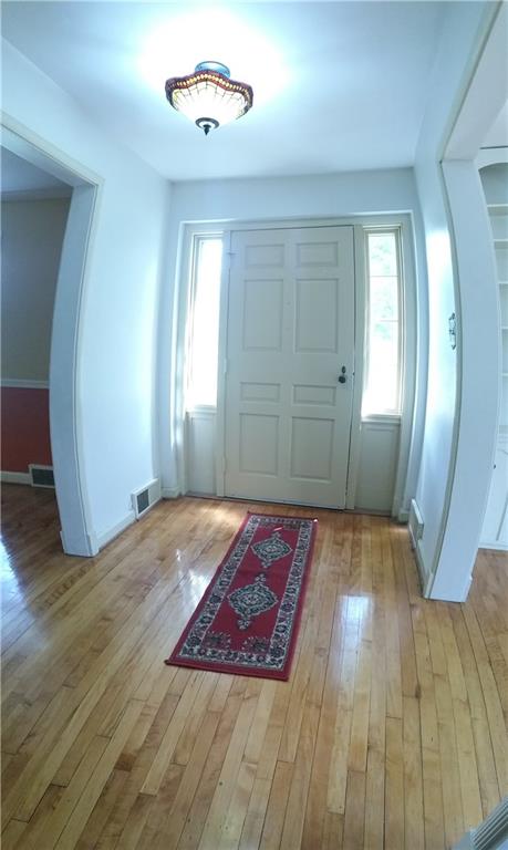 400 Jordan Road Indianapolis, IN 46217 - Photo 3 of 24 Gallery Image 3
