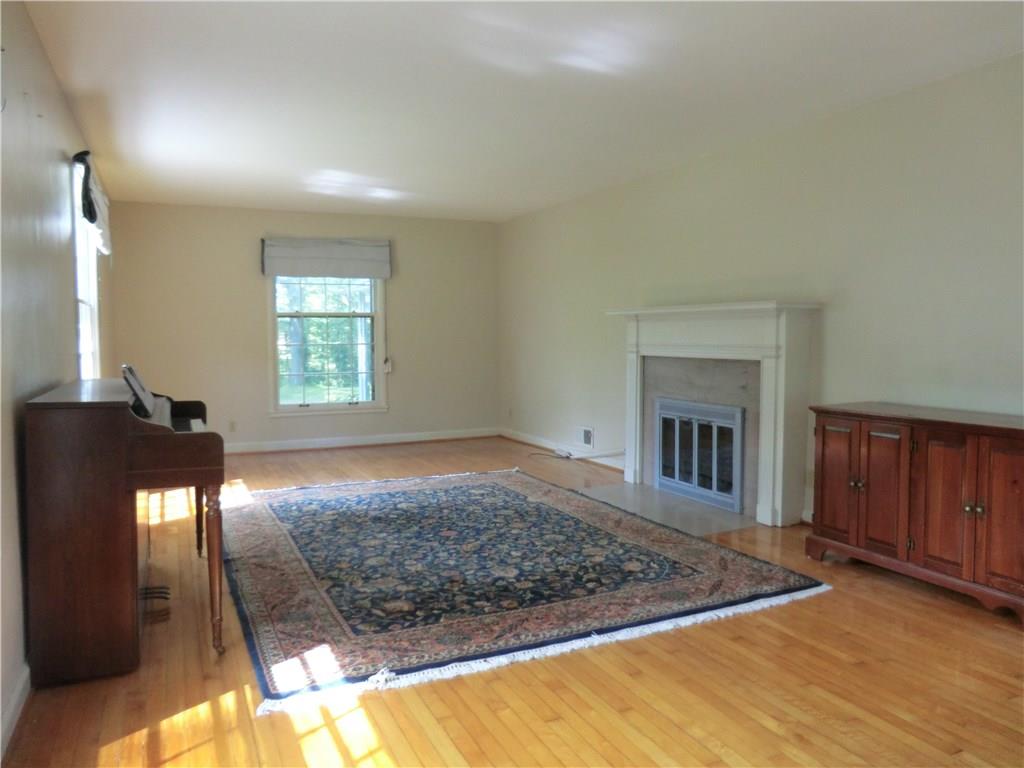 400 Jordan Road Indianapolis, IN 46217 - Photo 4 of 24 Gallery Image 4