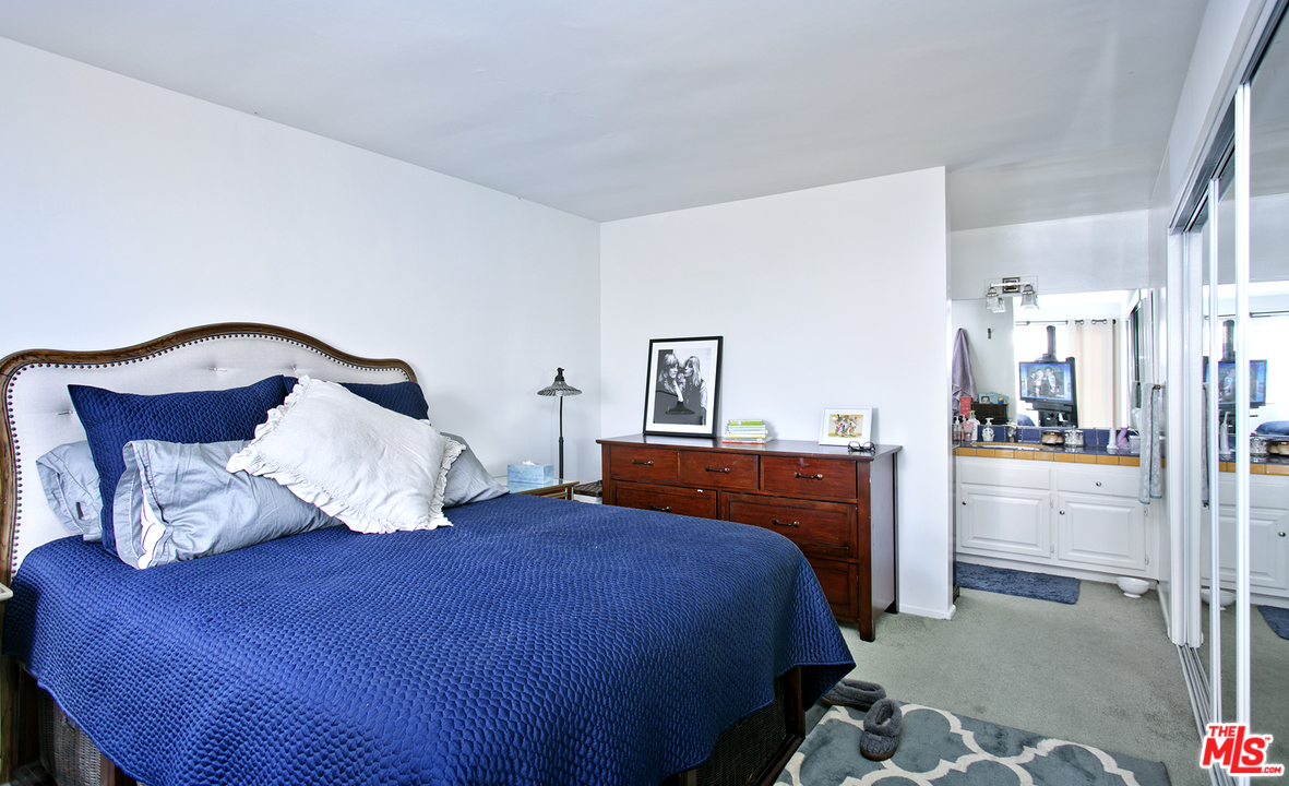 29231 Heathercliff Road Malibu, CA 90265 - Photo 11 of 27