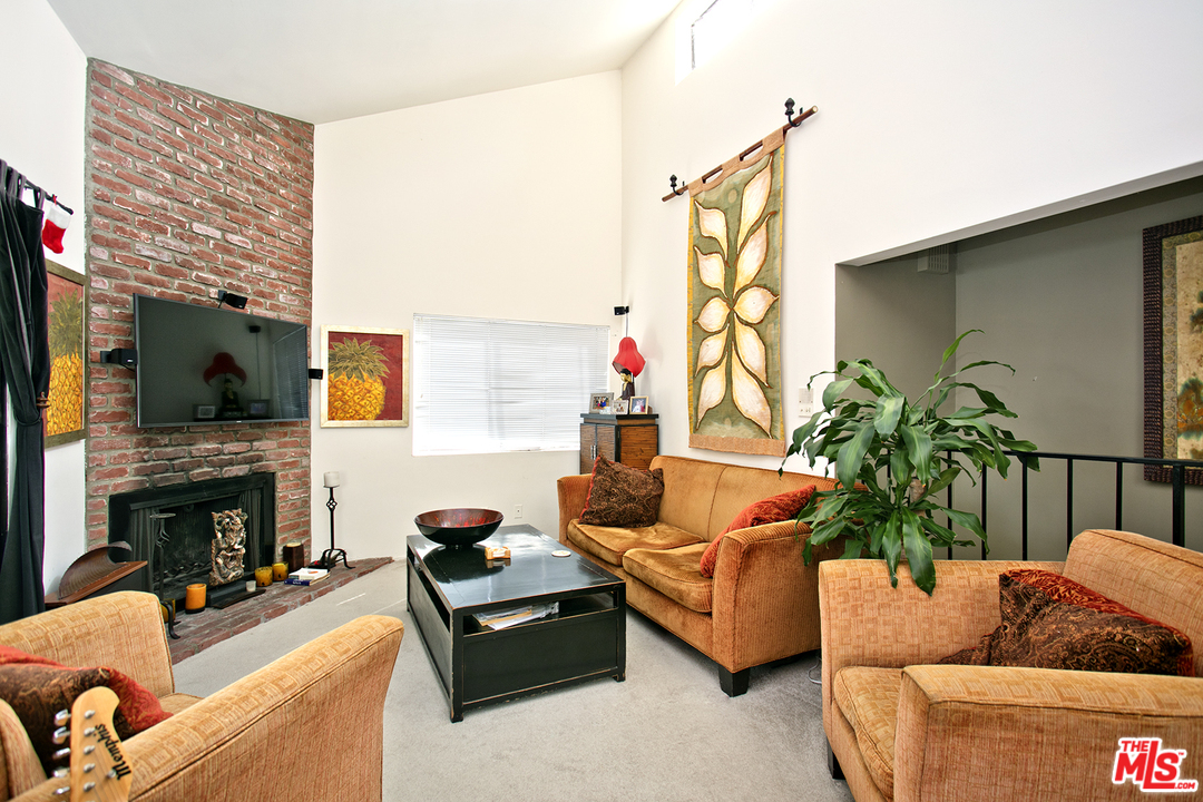 29231 Heathercliff Road Malibu, CA 90265 - Photo 17 of 27