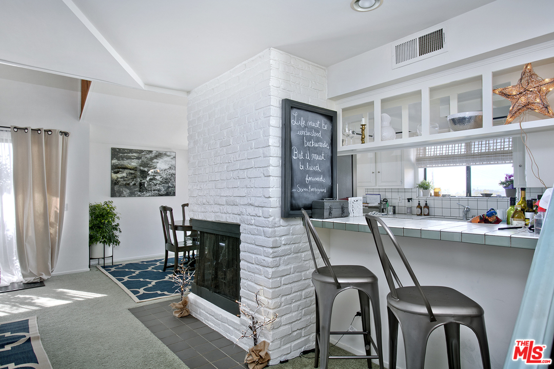 29231 Heathercliff Road Malibu, CA 90265 - Photo 4 of 27