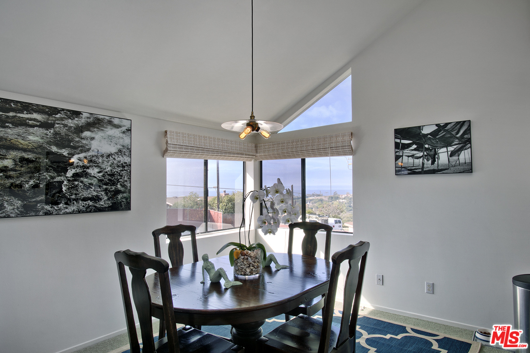 29231 Heathercliff Road Malibu, CA 90265 - Photo 6 of 27