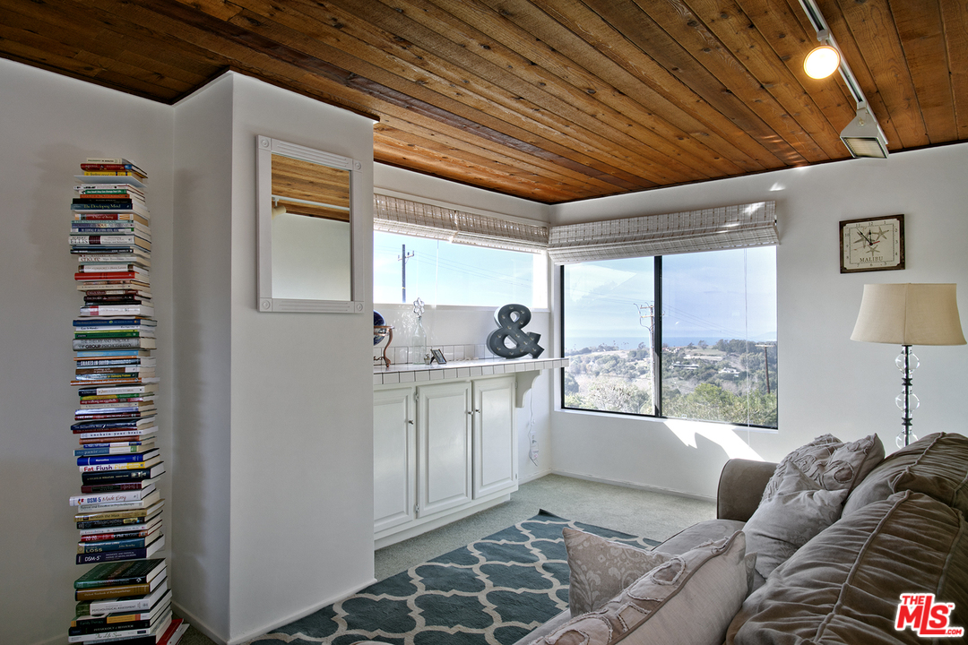 29231 Heathercliff Road Malibu, CA 90265 - Photo 8 of 27