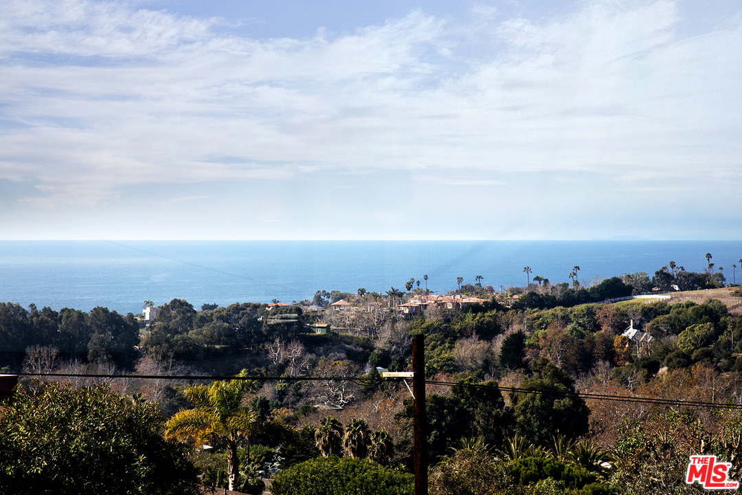 29231 Heathercliff Road Malibu, CA 90265 - Photo 10 of 27