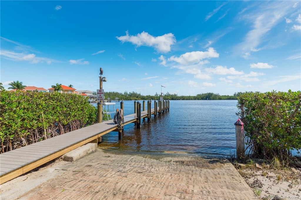 5374 Southeast Horseshoe Point Road Stuart, FL 34997 - Photo 37 of 38 a view of a terrace