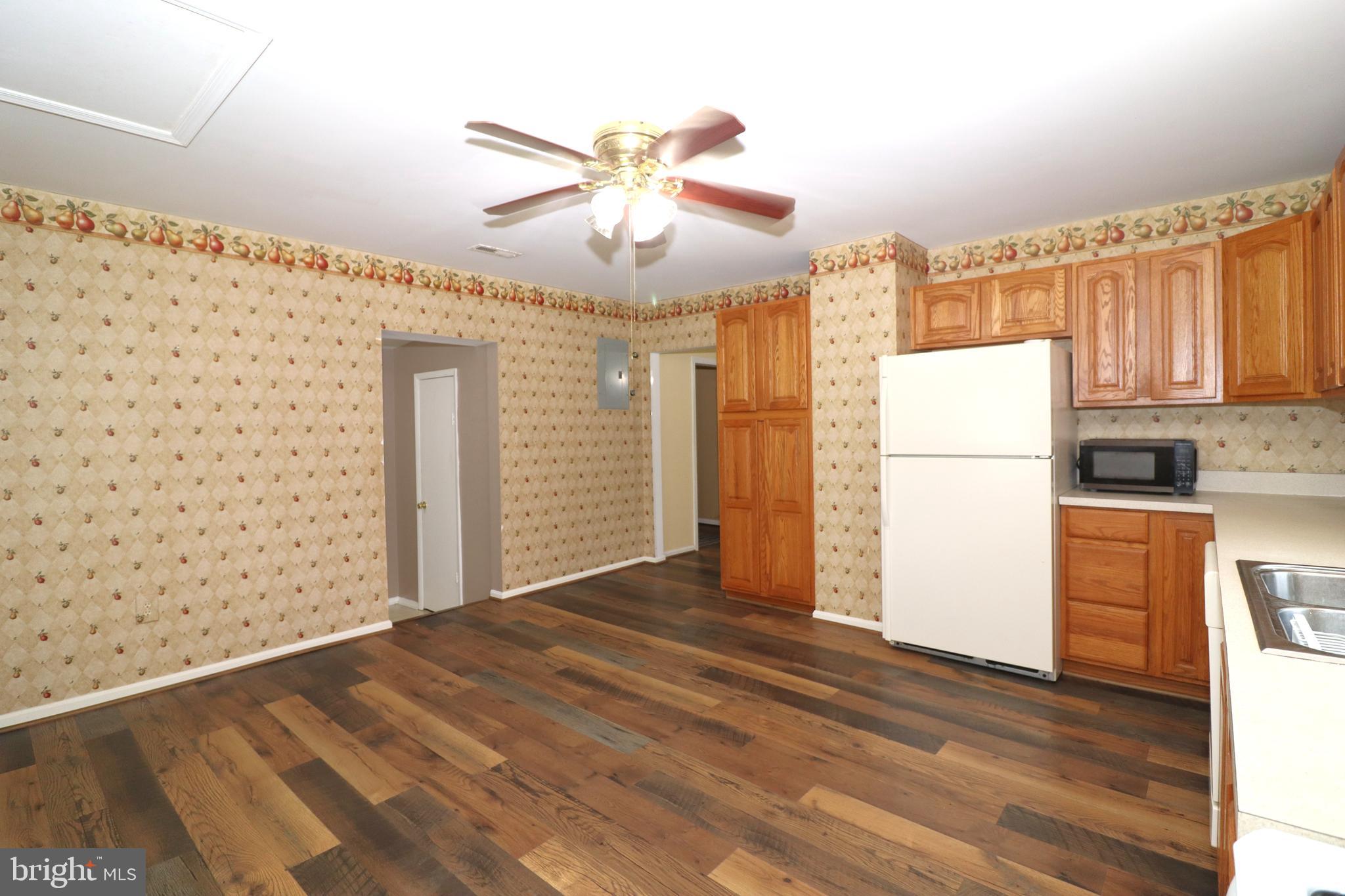 2575 Courtney School Road Midland, VA 22728 - Photo 14 of 28 Kitchen