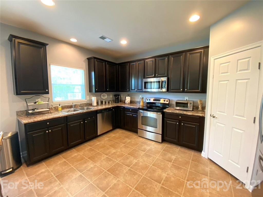 4008 Thorndale Road Indian Trail, NC 28079 - Photo 13 of 38 Gallery Image 13