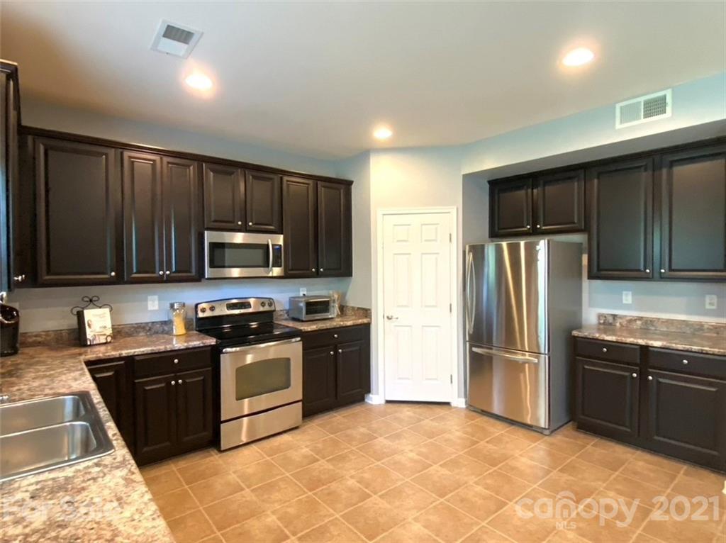 4008 Thorndale Road Indian Trail, NC 28079 - Photo 18 of 38 Gallery Image 18