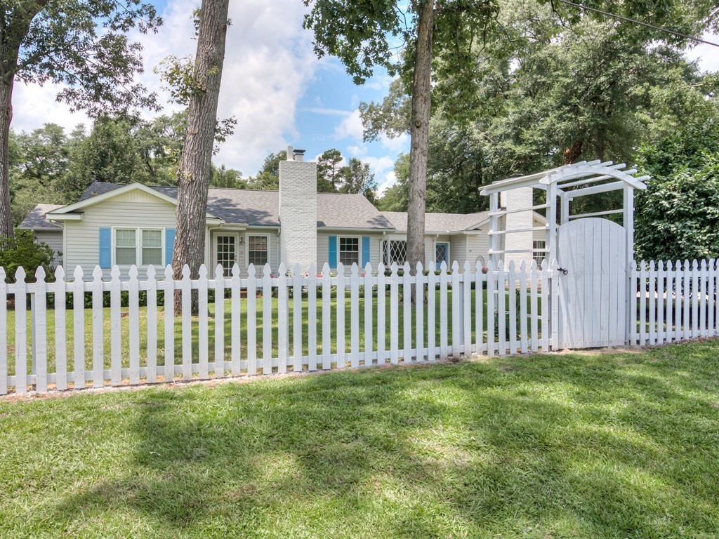 197 Hickory Road Aiken, SC 29803 - Photo 3 of 43
