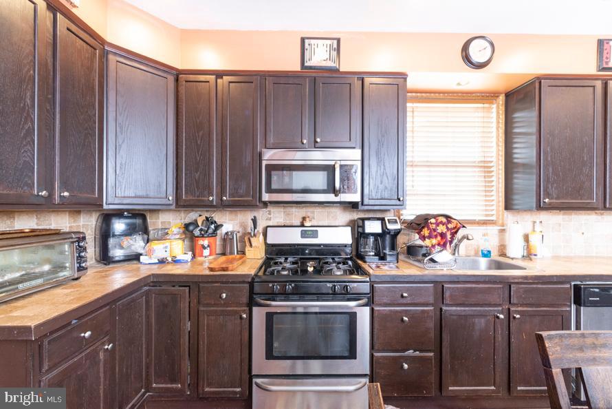 917 Newport Road Croydon, PA 19021 - Photo 19 of 63 Gallery Image 19