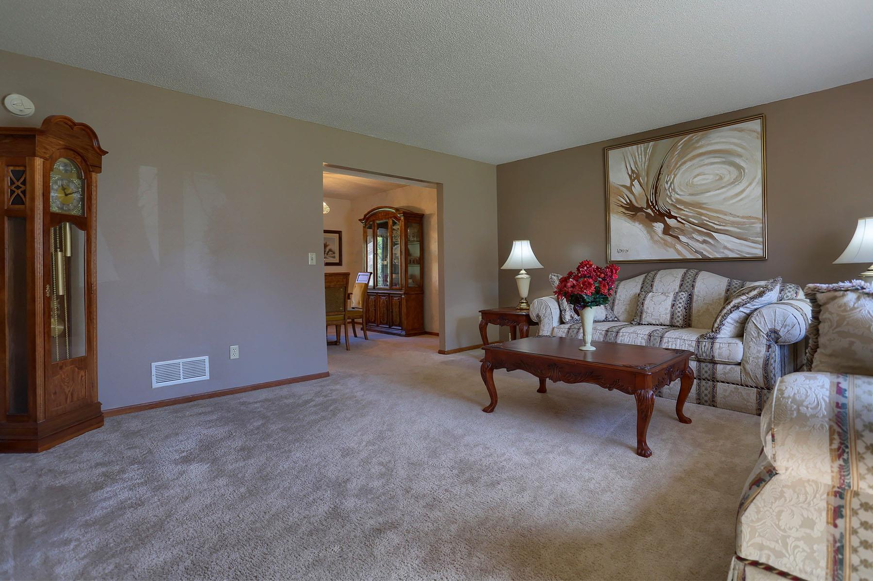 10026 Castle Ridge Place Fort Wayne, IN 46825 - Photo 7 of 32 Gallery Image 7