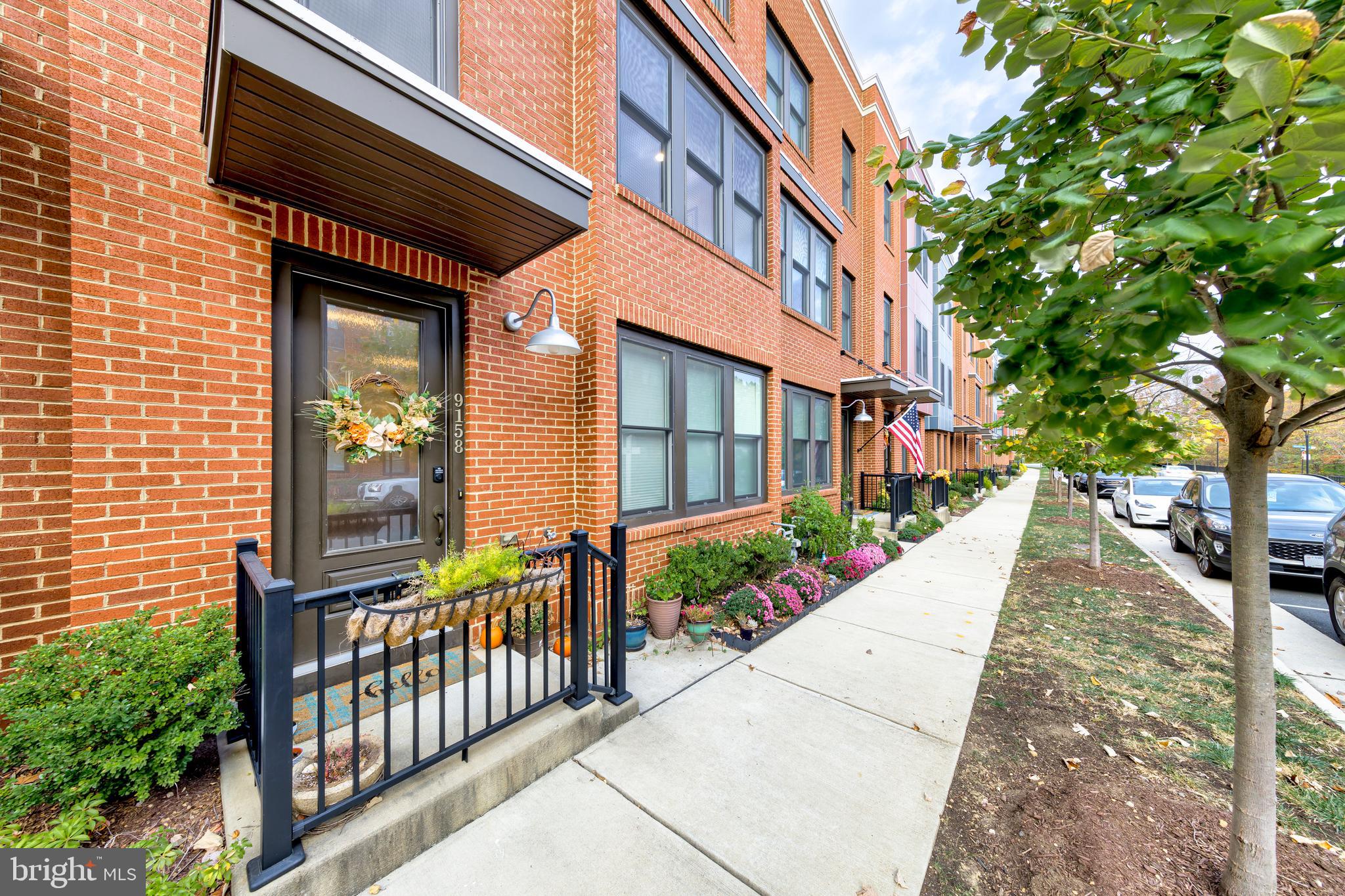 9158 Power House Road Lorton, VA 22079 - Photo 3 of 41