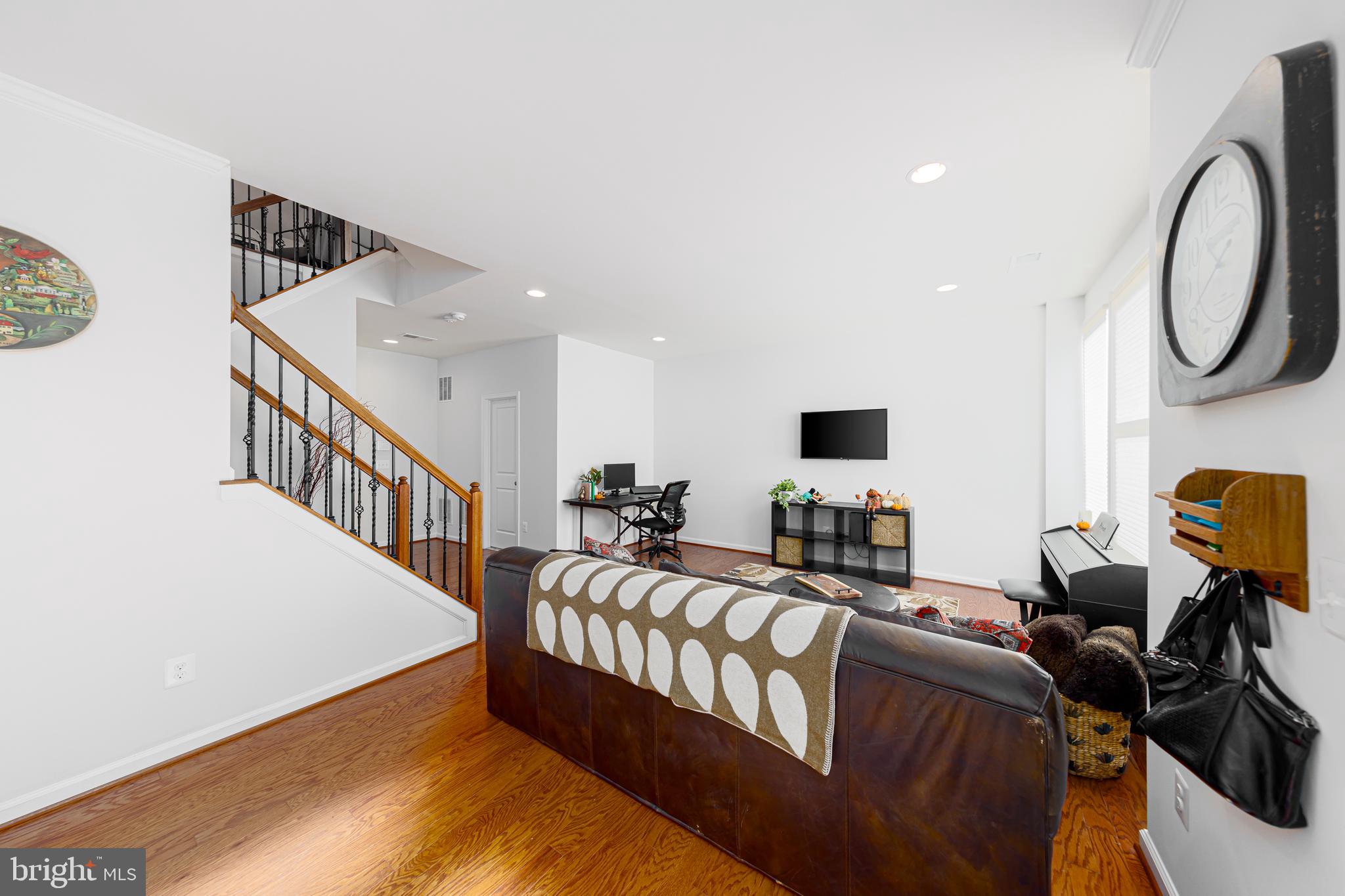 9158 Power House Road Lorton, VA 22079 - Photo 5 of 41