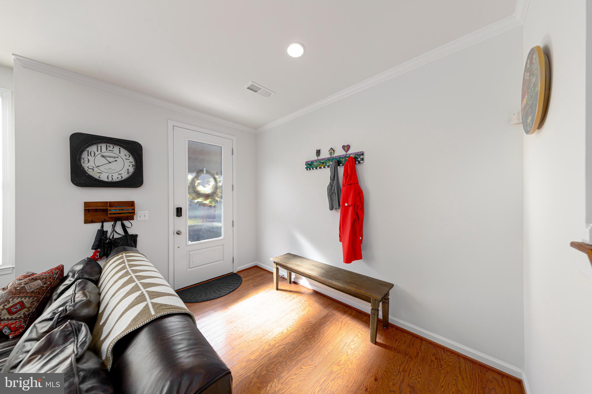 9158 Power House Road Lorton, VA 22079 - Photo 6 of 41