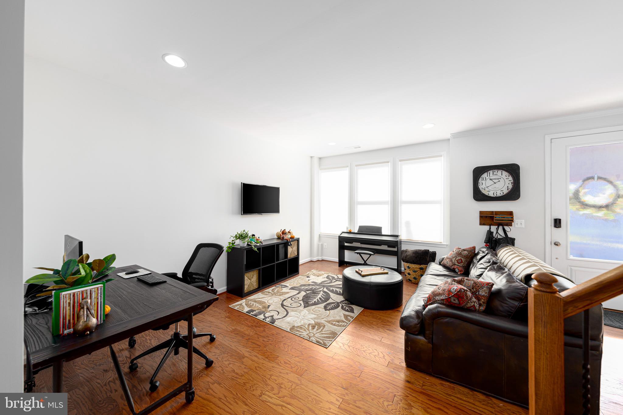 9158 Power House Road Lorton, VA 22079 - Photo 7 of 41