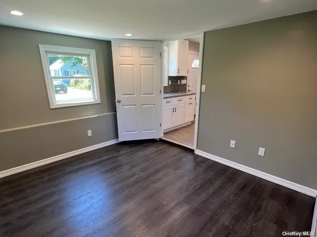 $3,300 | 253 East 17th Street, Huntington Station, NY 11746