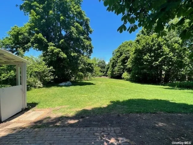 $3,300 | 253 East 17th Street, Huntington Station, NY 11746