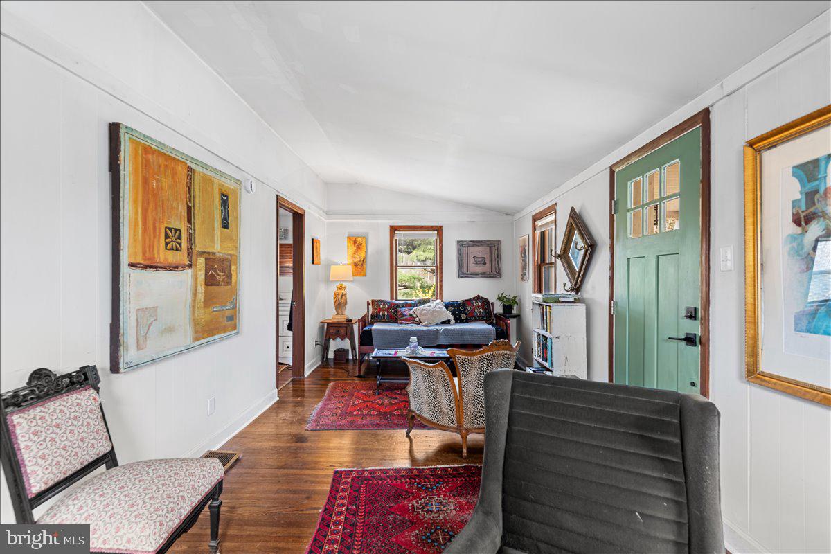 8034 Avis Mill Road Williamsport, MD 21795 - Photo 4 of 22