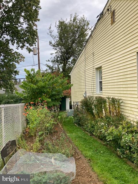 19 Beryl Road Paoli, PA 19301 - Photo 25 of 51 "Paddy's Garden" - as all the neighbors call it!