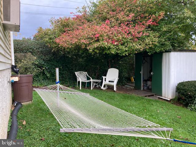 19 Beryl Road Paoli, PA 19301 - Photo 29 of 51 HMMMMM - nap in Hammock or work in Gardens?