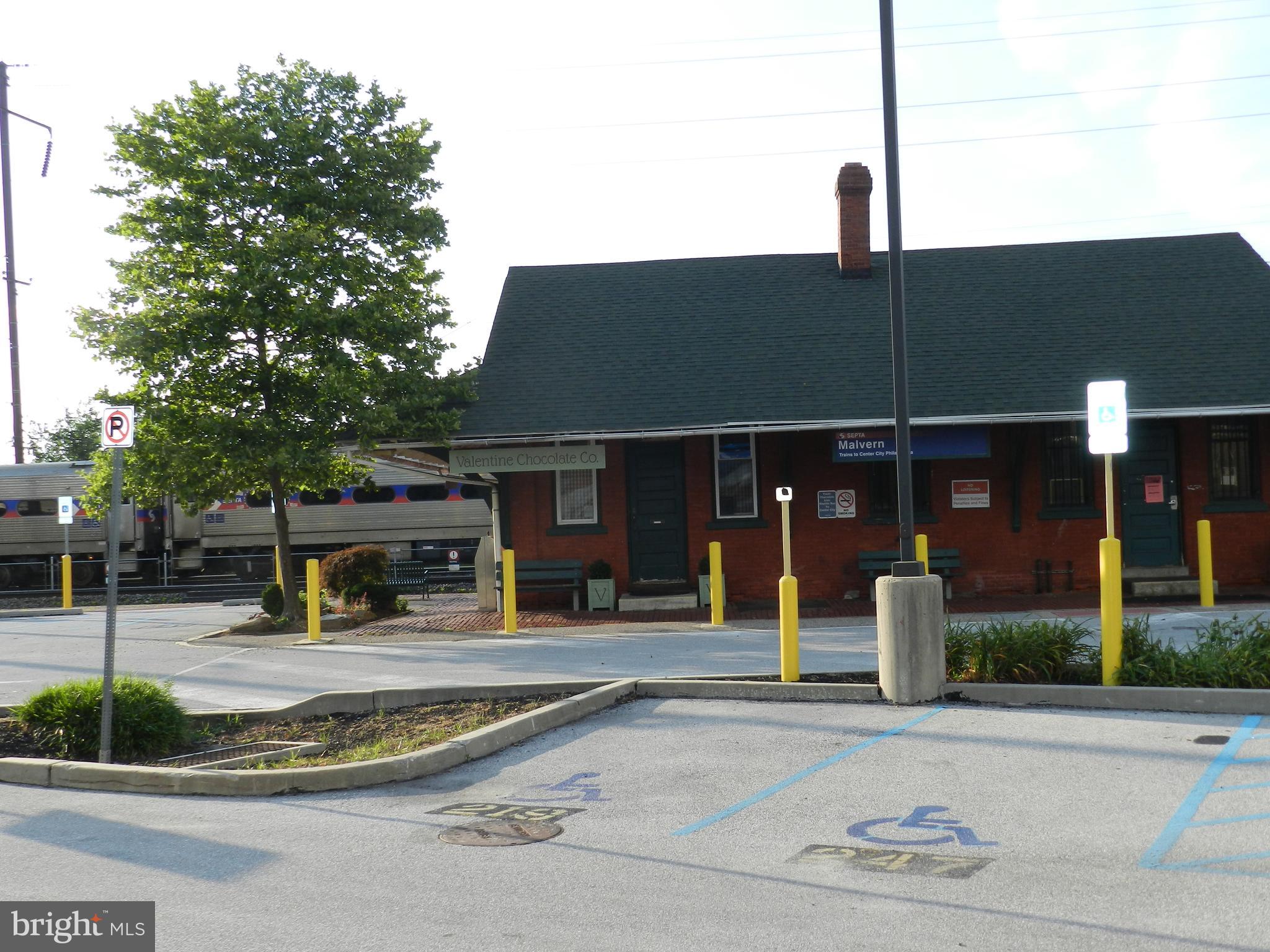 19 Beryl Road Paoli, PA 19301 - Photo 47 of 51 get a seat on R5 espress to Philly in Malvern!