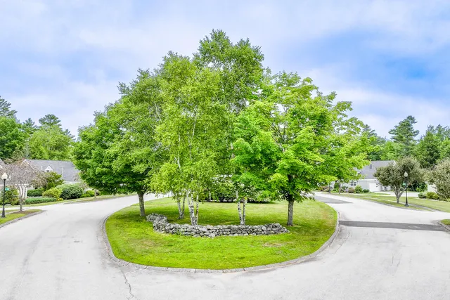 $329,000 | 20 B Springbrook Drive, Unit TH6, Belfast, ME 04915