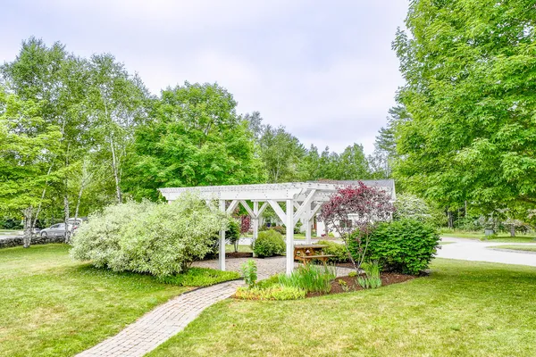 $329,000 | 20 B Springbrook Drive, Unit TH6, Belfast, ME 04915