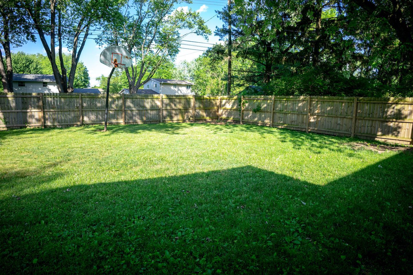 384 Darbyhurst Road Columbus, OH 43228 - Photo 19 of 21 Gallery Image 19