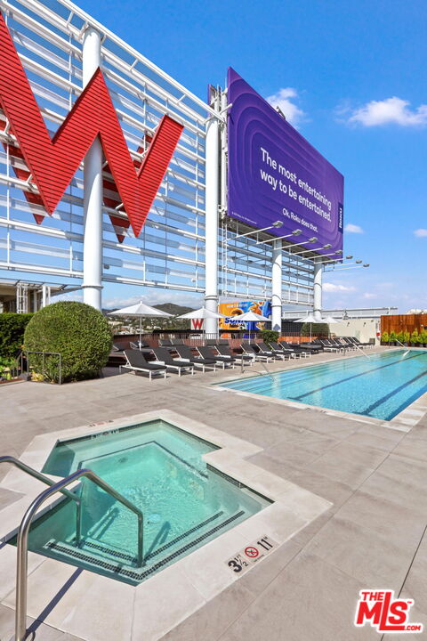 6250 Hollywood Boulevard, Unit 5J Los Angeles, CA 90028 - Photo 28 of 40 a view of a street with benches