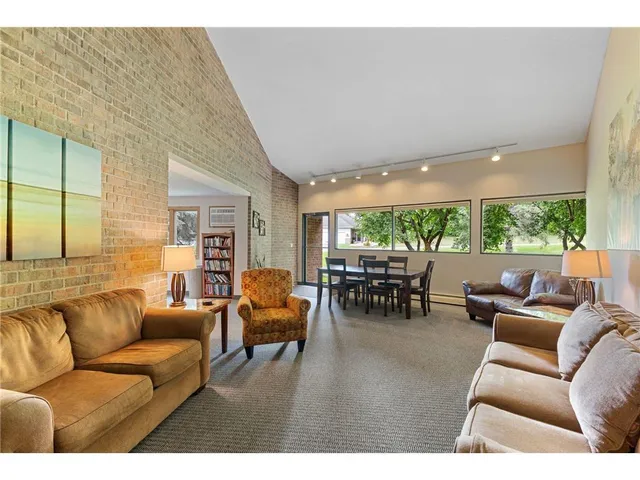 $125,000 | 4300 Trenton Lane North, Unit 2304, Plymouth, MN 55442