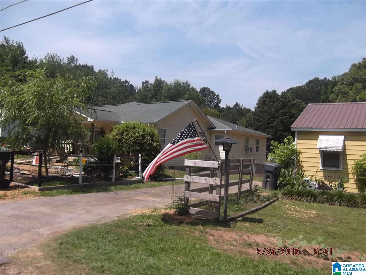 602 Ledford Street Weaver, AL 36277 - Photo 3 of 11