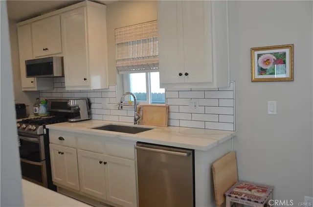 a view of a house with street