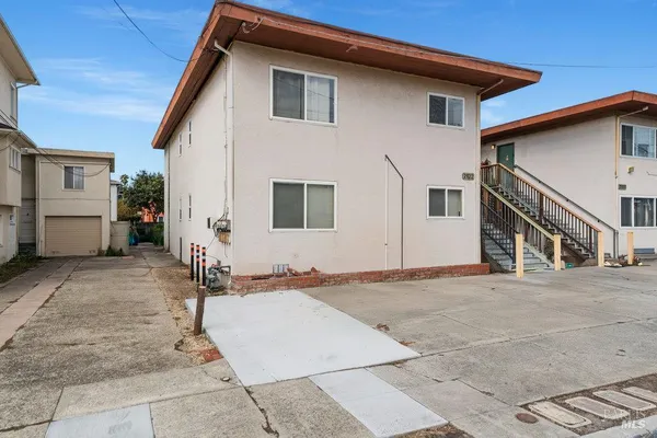$865,000 | 2922 Stanton Street, Berkeley, CA 94702
