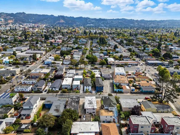 $865,000 | 2922 Stanton Street, Berkeley, CA 94702