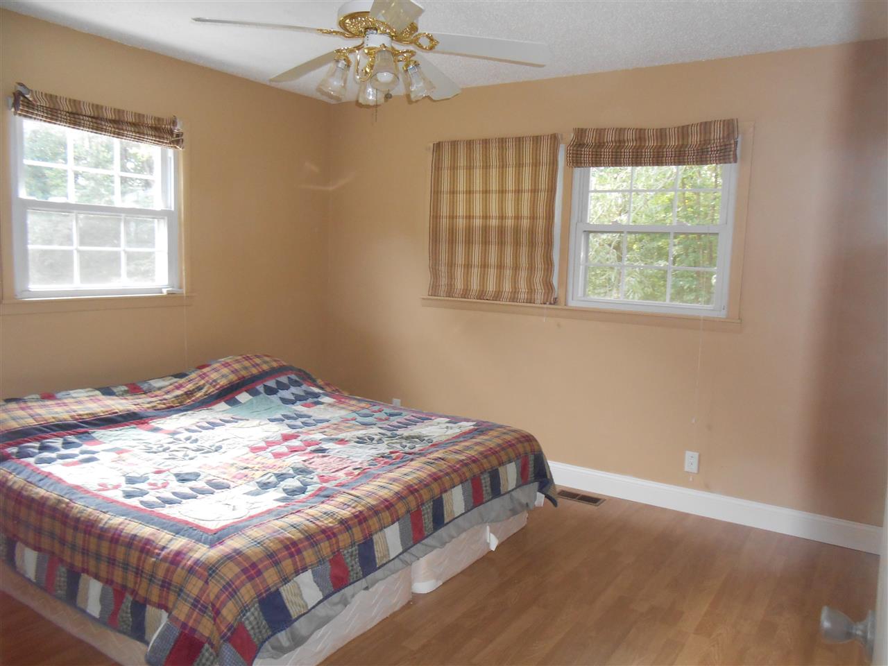 8828 North P Perry Road Bruceville, IN 47516 - Photo 5 of 16 Gallery Image 5
