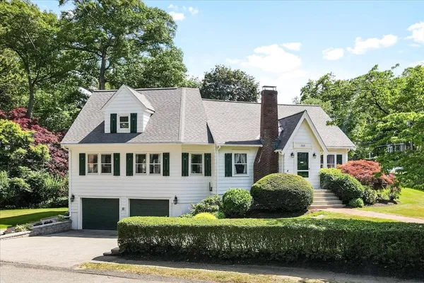 $1,000,000 | 366 Warren Street, Needham, MA 02492