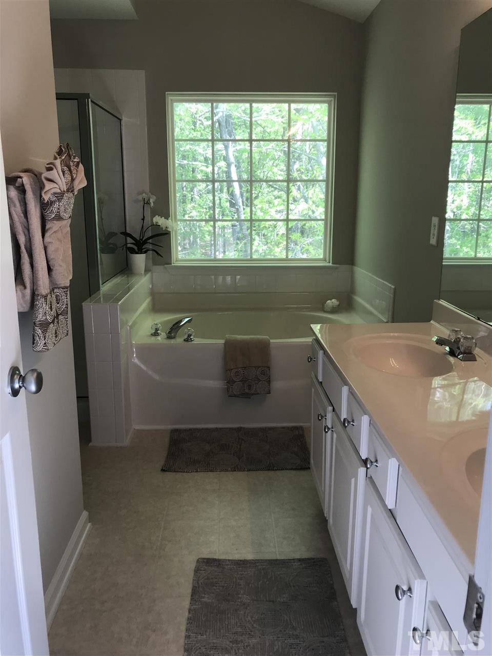 8440 Parkstone Drive Raleigh, NC 27613 - Photo 14 of 19 Gallery Image 14