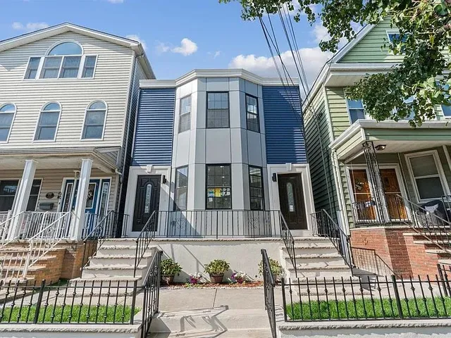 $2,800 | 133 West 4th Street, Unit 2, Bayonne, NJ 07002