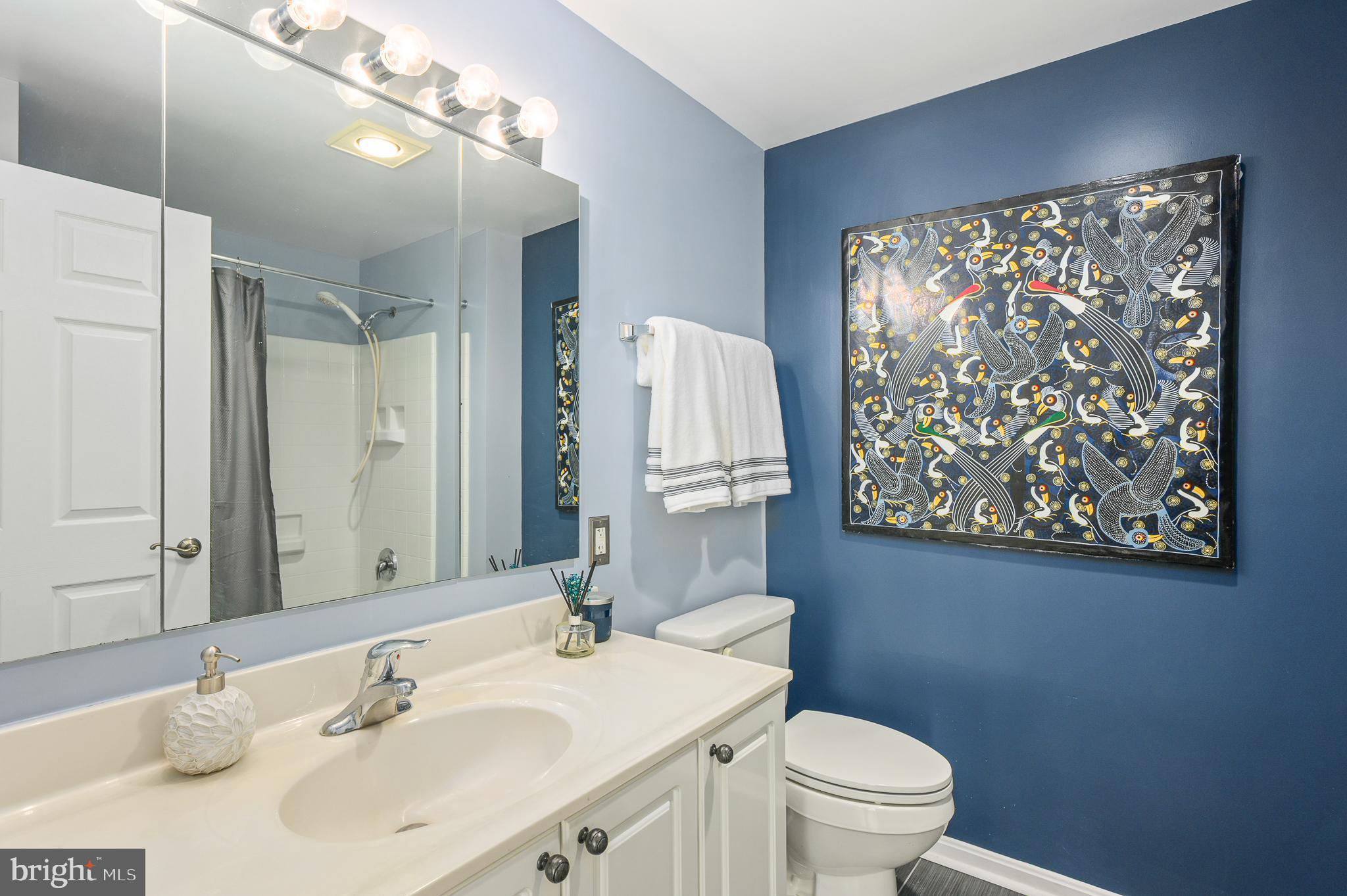 19355 Cypress Ridge Terrace, Unit 422 Leesburg, VA 20176 - Photo 17 of 34 private ensuite bath to 2nd bedroom