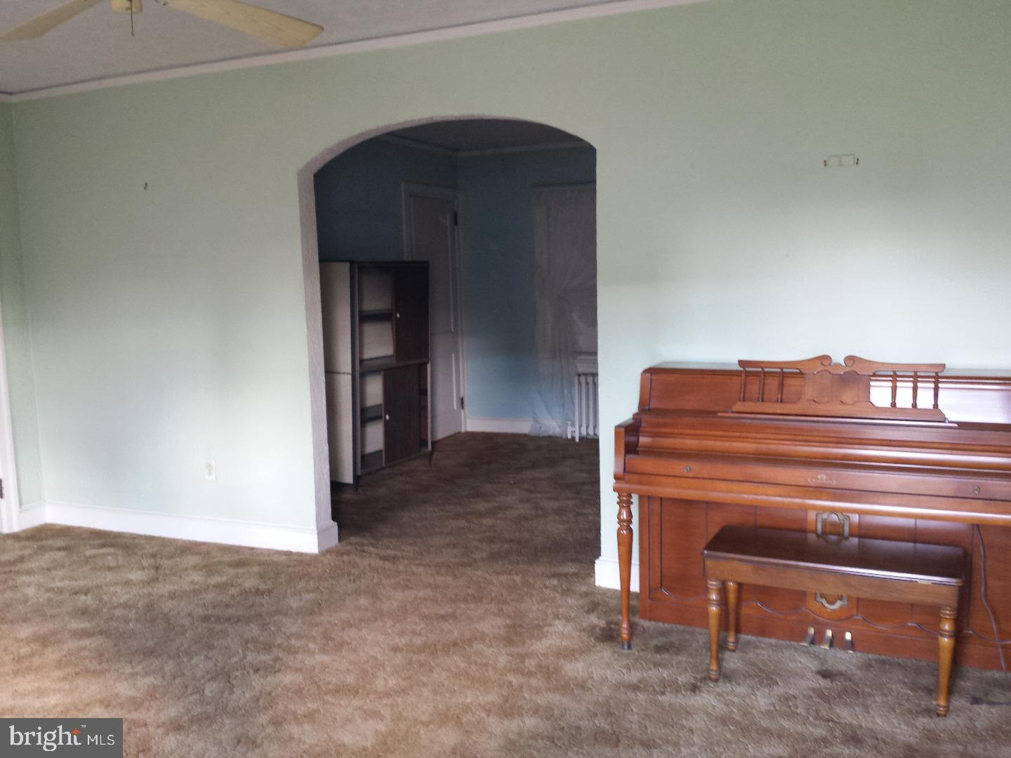 15 Rugby Lane Bridgeton, NJ 08302 - Photo 5 of 20 Living Room