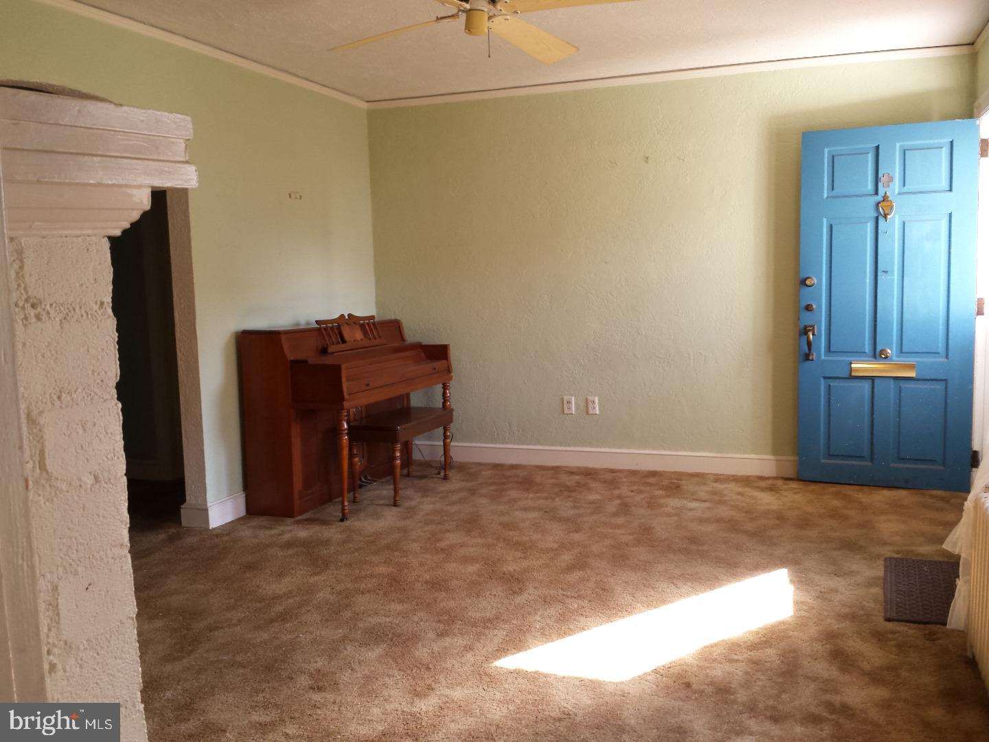 15 Rugby Lane Bridgeton, NJ 08302 - Photo 6 of 20 Living Room