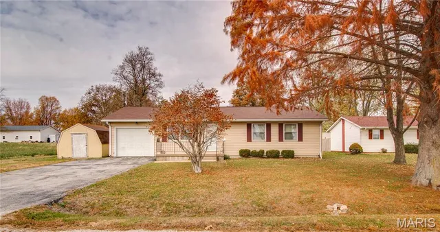 $100,000 | 1017 Mulberry Street, Greenfield, IL 62044