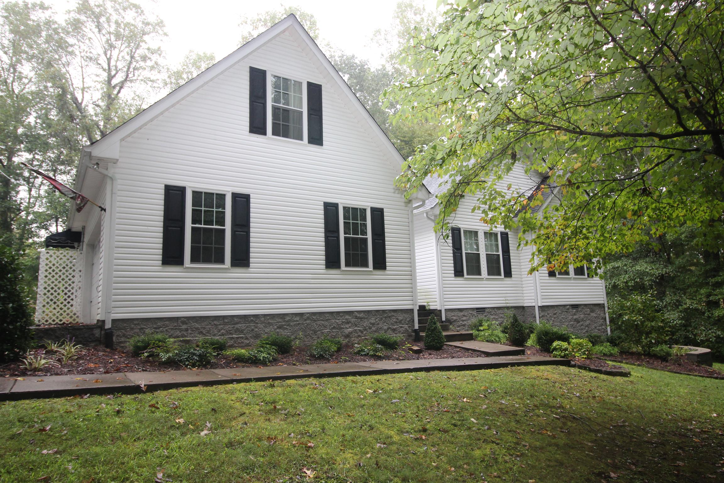 1116 St Paul Road Charlotte, TN 37036 - Photo 1 of 4 Gallery Image 1