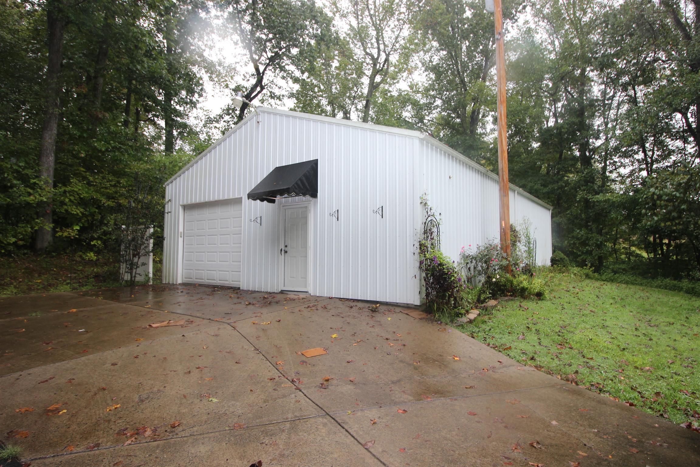 1116 St Paul Road Charlotte, TN 37036 - Photo 2 of 4 Gallery Image 2