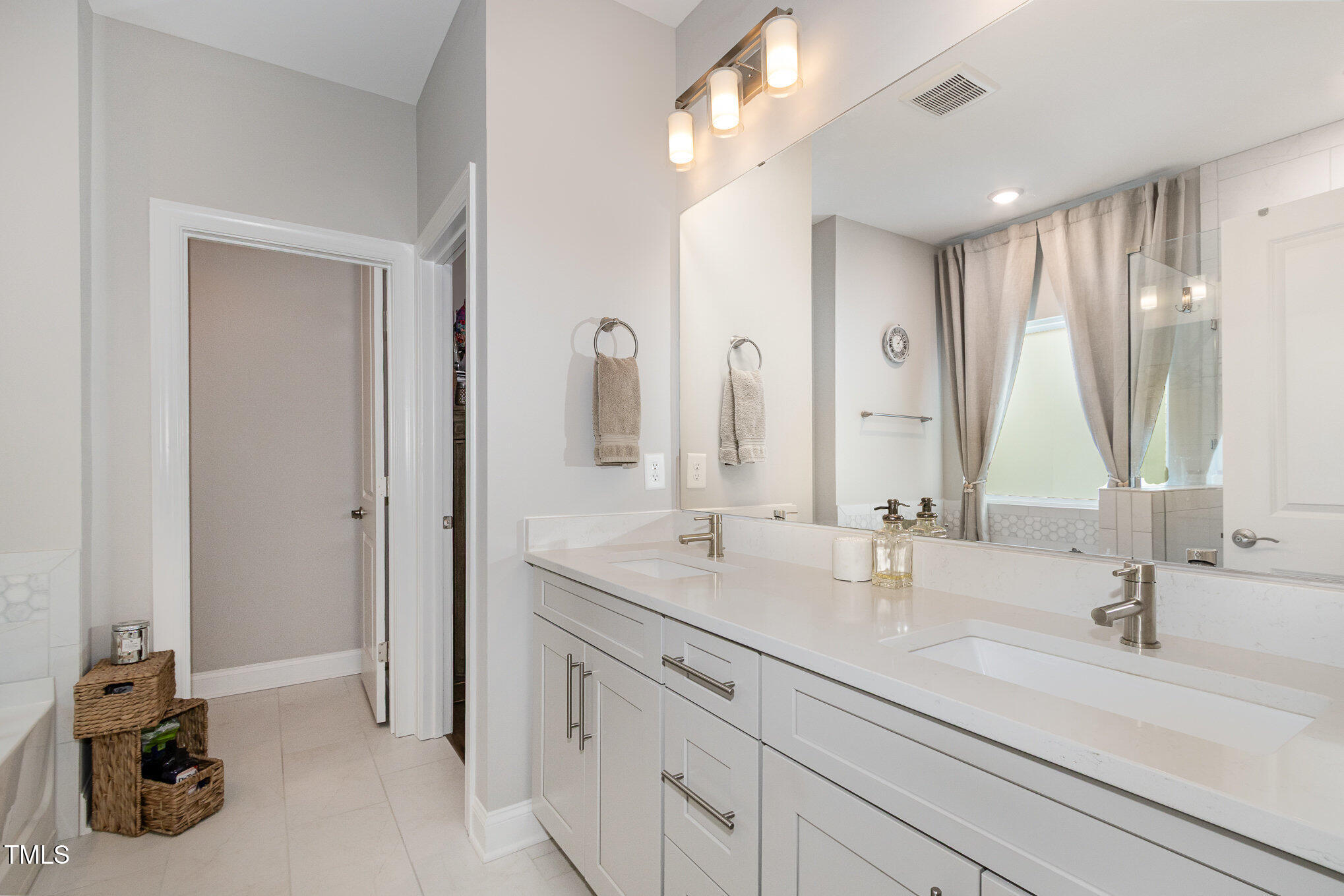 1428 Wrenn Road Durham, NC 27703 - Photo 9 of 49 016_file_114