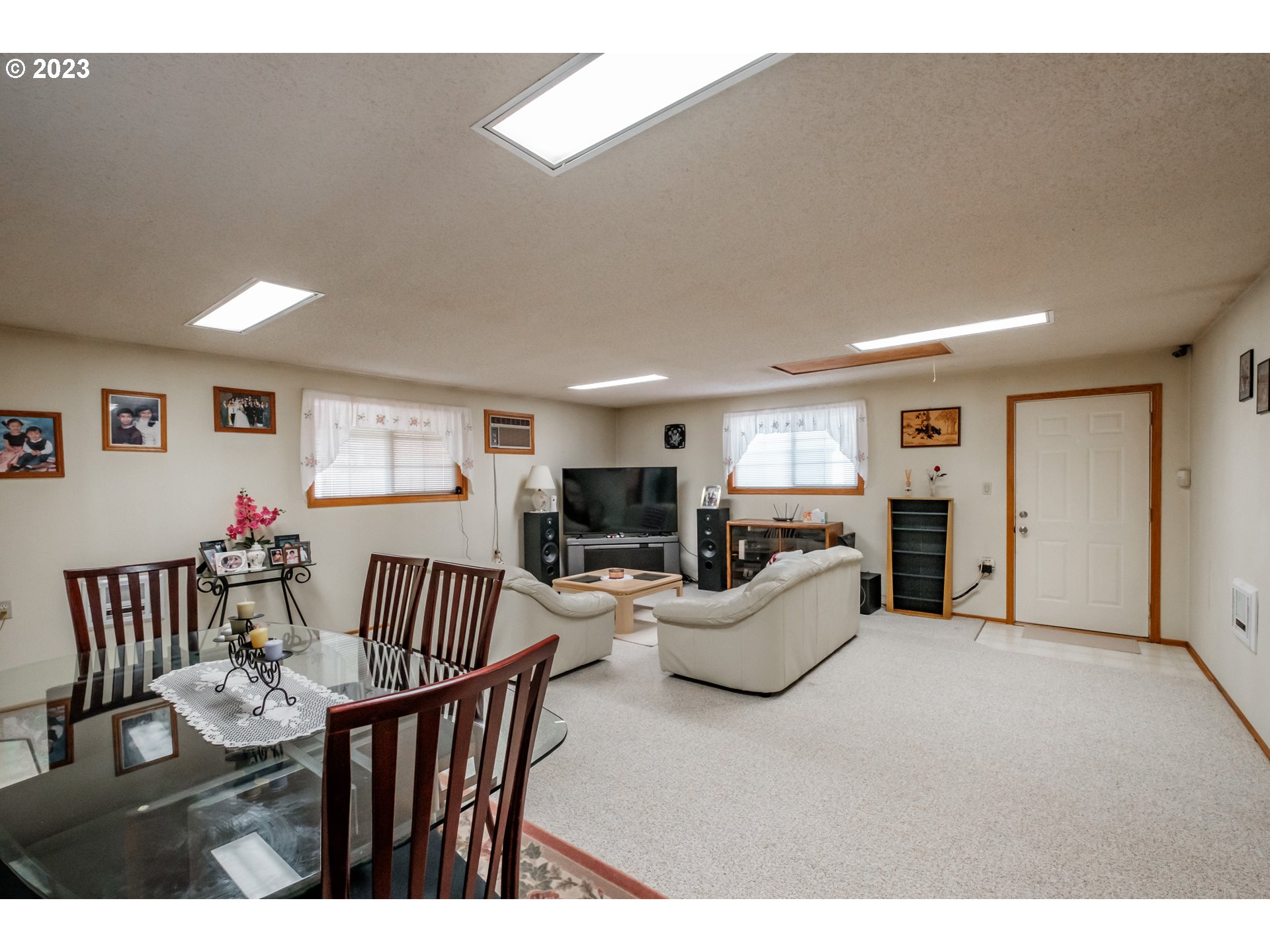 4785 Swegle Road Northeast Salem, OR 97305 - Photo 14 of 35