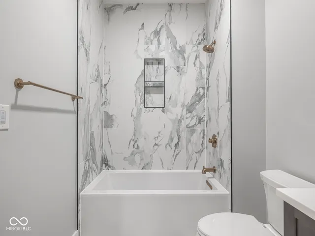 $525,000 | 319 East 16th Street, Unit 402, Indianapolis, IN 46202