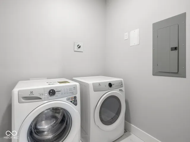 $525,000 | 319 East 16th Street, Unit 402, Indianapolis, IN 46202