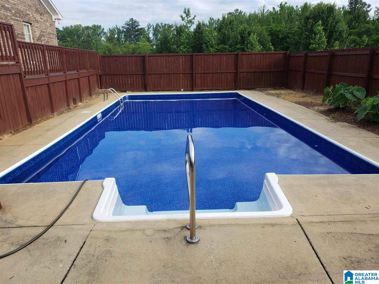 283 Amanda Lane Weaver, AL 36277 - Photo 2 of 33